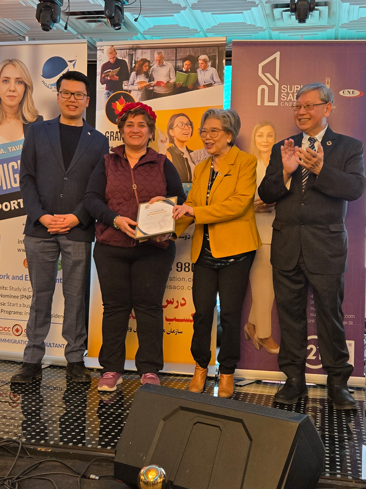 Giti-Moghimi-volunteer-Appreciations-Iranian-BoxingDay-2025-Richmond-Hill-Vincent-Ho-Daisy-Way-Godwin-Chan Giti-Moghimi-volunteer-Appreciations-Iranian-BoxingDay-2025-Richmond-Hill-Vincent-Ho-Daisy-Way-Godwin-Chan